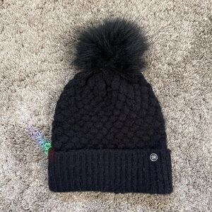 Steve Madden Black Puffball Beanie